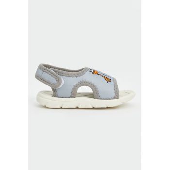 Sandale cu inchidere velcro si animal print