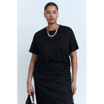 Tricou de in cu decolteu la baza gatului