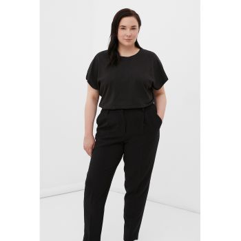Tricou din amestec de bumbac cu decolteu la baza gatului