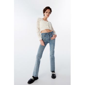 Blugi bootcut cu cusaturi decorative