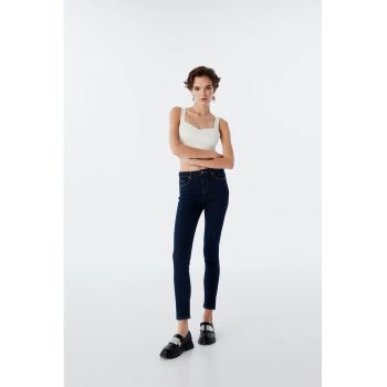 Blugi skinny cu talie inalta