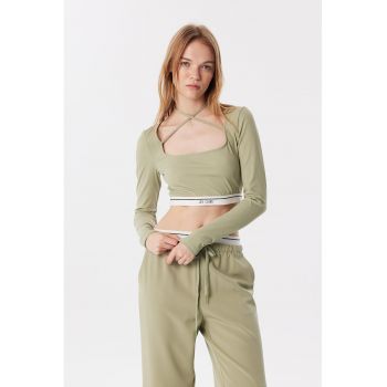 Bluza crop cu decolteu patrat