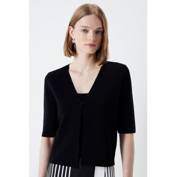 Cardigan cu model uni si decolteu in V