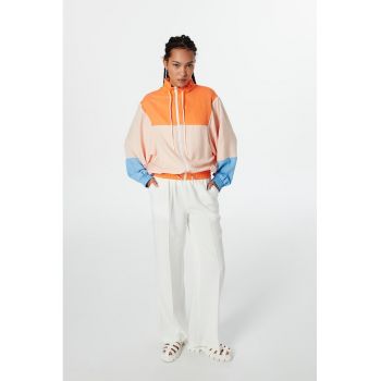 Jacheta cu fermoar si model colorblock