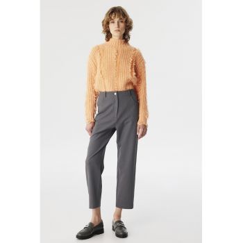 Pantaloni crop cu croiala dreapta