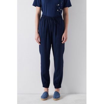 Pantaloni cu terminatii elastice