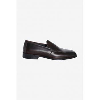 Pantofi uni de piele