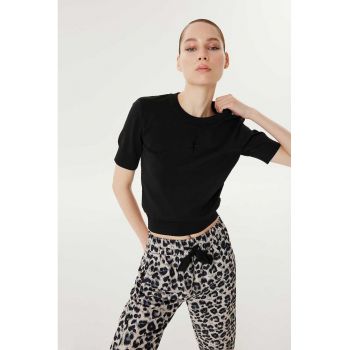 Pulover crop cu broderie