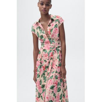 Rochie midi cu croiala evazata si model