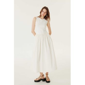 Rochie midi evazata