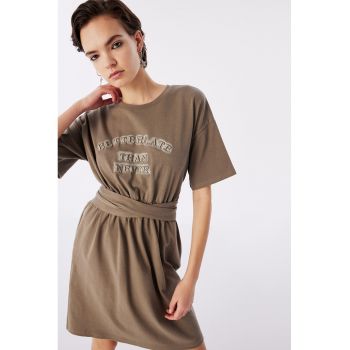 Rochie mini cu croiala in A si decupaj pe spate