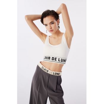 Top crop cu banda cu imprimeu text