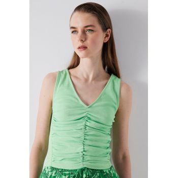 Top slim fit cu decolteu rotund
