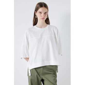Tricou lejer din amestec de bumbac cu decolteu la baza gatului