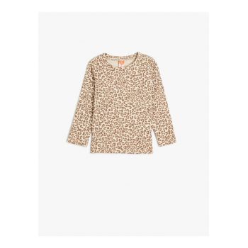 Bluza cu decolteu la baza gatului si animal print