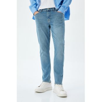 Blugi slim-fit