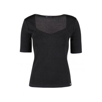 Bluza cu un decolteu sweetheart