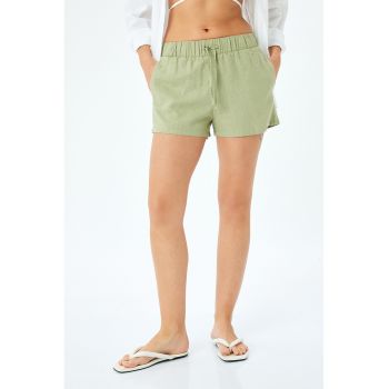 Pantaloni scurti din amestec de in cu snur de ajustare in talie
