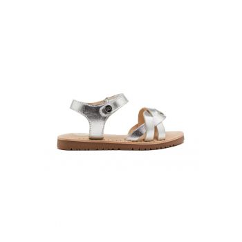 Sandale din piele cu talpa plata si inchidere velcro