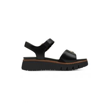 Sandale wedge de piele cu catarama