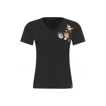 Tricou cu detalii brodate