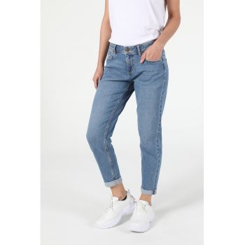 Blugi boyfriend cu aplicatie logo