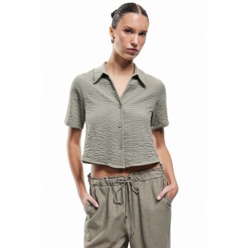 Camasa crop cu model texturat