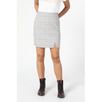 Fusta mini cu model in carouri si slit frontal