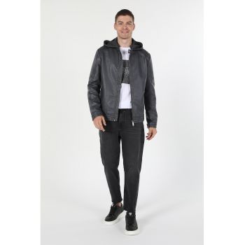Jacheta slim fit de piele ecologica cu gluga