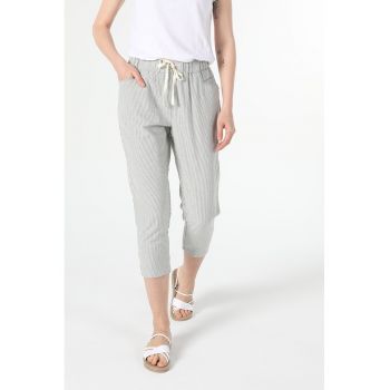 Pantaloni capri cu dungi si talie inalta