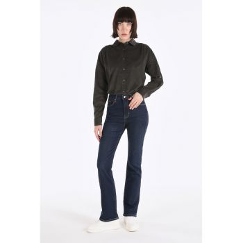 Blugi cu croiala bootcut si cusaturi contrastante