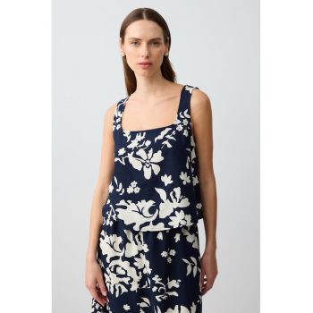 Bluza cu imprimeu si decolteu patrat