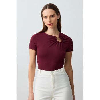 Bluza slim fit cu decolteu la baza gatului
