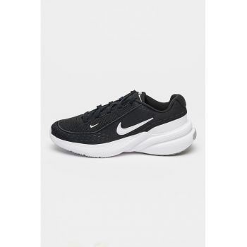 Pantofi sport cu monograma brodata Uplift
