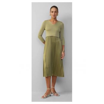 Rochie midi cu fusta plisata
