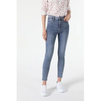 Pantaloni De Dama Denim Super Slim Fit 760 DIANA CL1055524 8682240843016