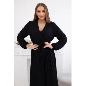 Rochie cu model petrecut si pliuri in partea inferioara -