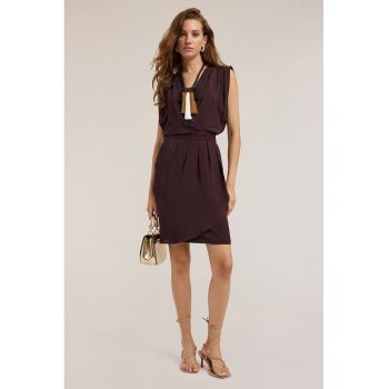 Rochie scurta cu croiala cambrata