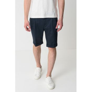 Bermude chino cu buzunare oblice