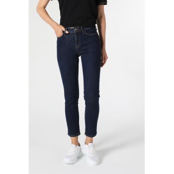 Blugi crop cu 5 buzunare
