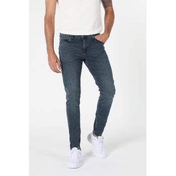 Blugi slim fit