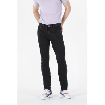 Blugi slim fit cu model cu 5 buzunare