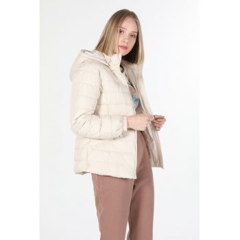 Geaca slim fit matlasata cu gluga
