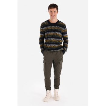 Pantaloni cargo cu model uni