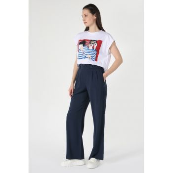 Pantaloni evazati cu talie inalta