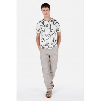 Tricou cu decolteu la baza gatului si imprimeu floral