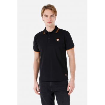 Tricou polo cu detaliu discret brodat