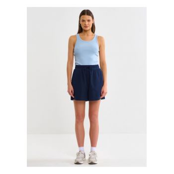 Top slim-fit cu decolteu rotund