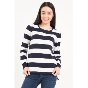 Pulover cu decolteu rotund si model in dungi
