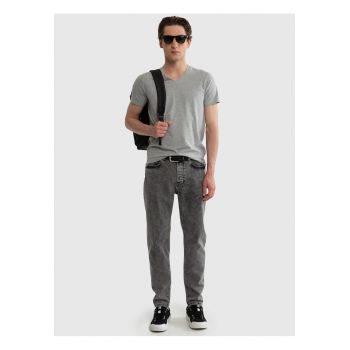 Tricou simplu cu guler în V